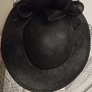 Black straw hat tool decorated